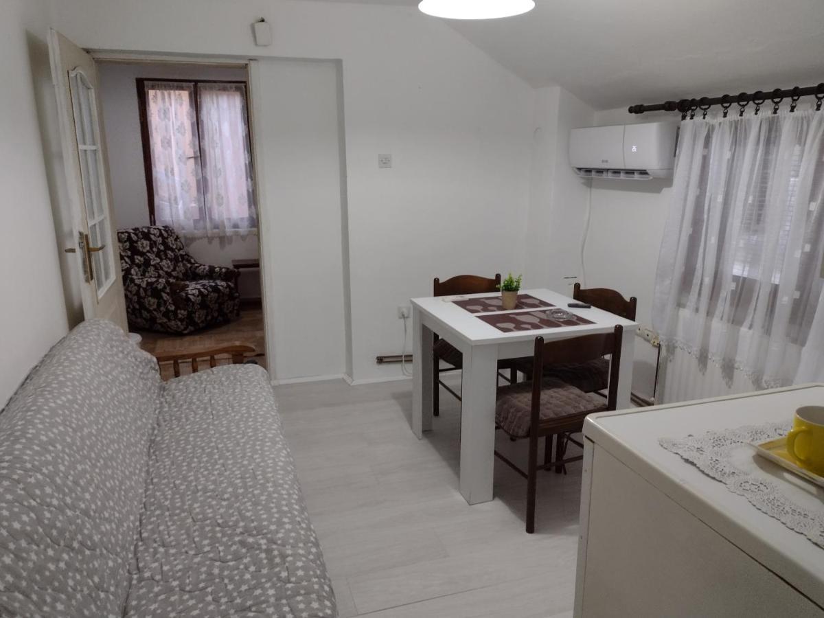 Apartman Dm Apartment วาลเยโว ภายนอก รูปภาพ